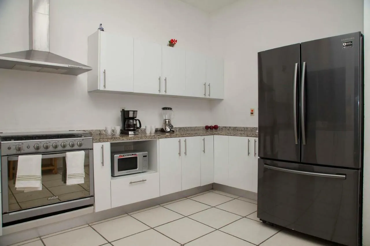 Beautiful Private Villa For 16 Pax With Garden, Bbq And Pool, Playa Del Carmen Holiday home