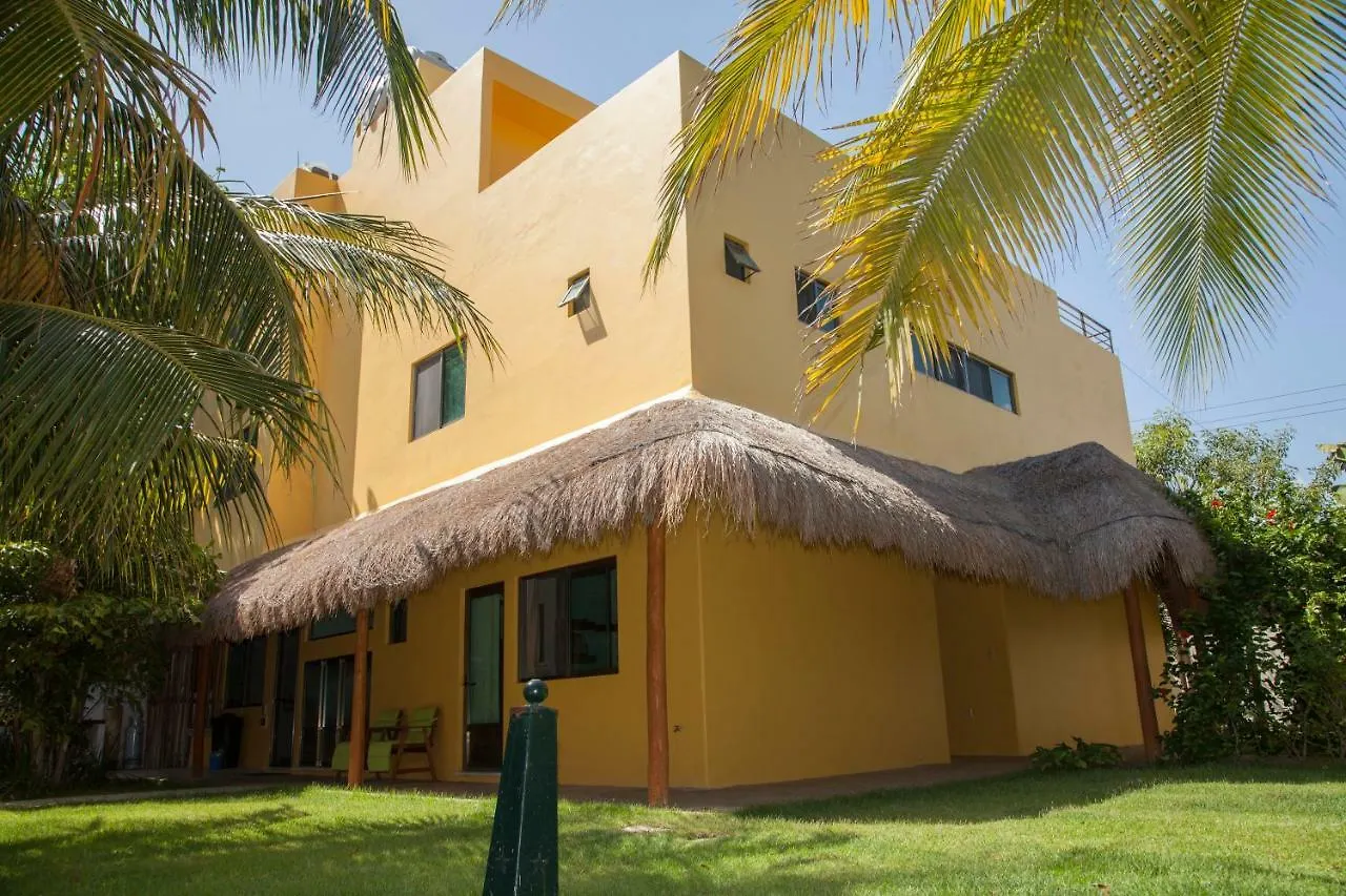 Beautiful Private Villa For 16 Pax With Garden, Bbq And Pool, Playa Del Carmen Holiday home